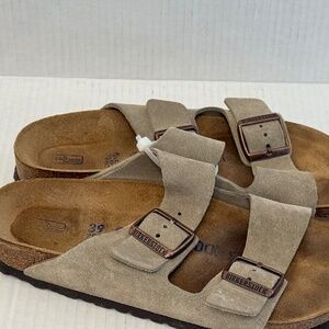 Birkenstock size 39 Arizona double strap slide sandal beige suede Excellent!